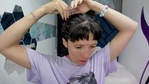 Snapshot of valery_more__ chatting on 09.30.25 VALERY MORE online show from 09.30.25