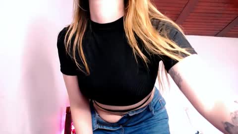 Snapshot of valery_salmons chatting on 05.28.26 valery_salmons online show from 05.28.26