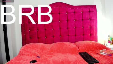 Snapshot of valery_slim18 chatting on 02.20.26 valery online show from 02.20.26