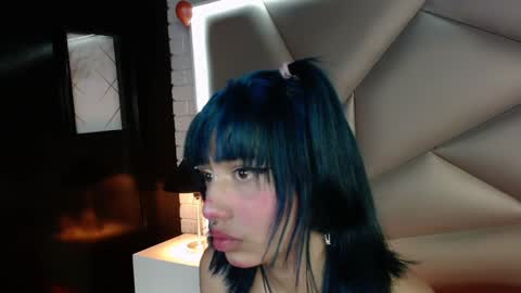 valery_smith15 online show from 01.05.25
