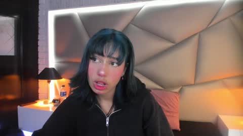 valery_smith15 online show from 01.17.25
