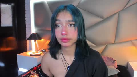 valery_smith15 online show from 01.18.25