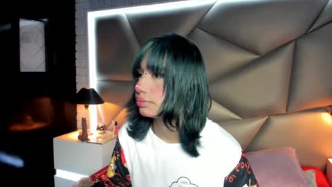 valery_smith15 online show from 02.05.25