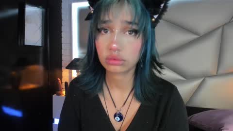 valery_smith15 online show from 02.20.25
