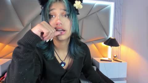 valery_smith15 online show from 02.20.25