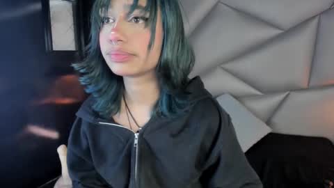 valery_smith15 online show from 02.24.25
