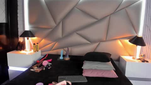 valery_smith15 online show from 03.03.25