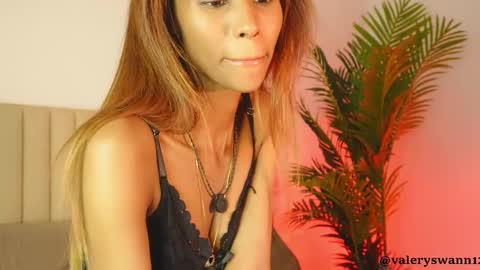 Snapshot of valery_swan1 chatting on 10.24.25 Valery swan1 online show from 10.24.25