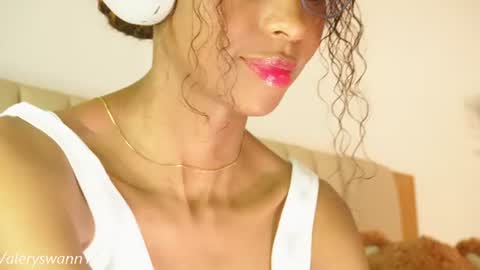 Snapshot of valery_swan1 chatting on 08.06.26 Valery swan1 online show from 08.06.26