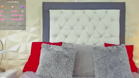 Snapshot of valerydiamond_ chatting on 02.17.25 Valery online show from 02.17.25