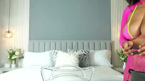 Carla online show from 10.25.25