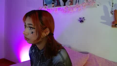 Snapshot of valerysmith18 chatting on 10.09.25 zoe online show from 10.09.25