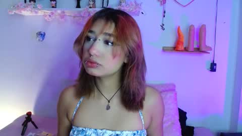 Snapshot of valerysmith18 chatting on 10.14.25 zoe online show from 10.14.25