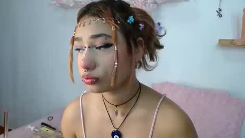 Snapshot of valerysmith18 chatting on 10.25.25 zoe online show from 10.25.25