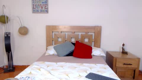 Sofia online show from 10.15.25