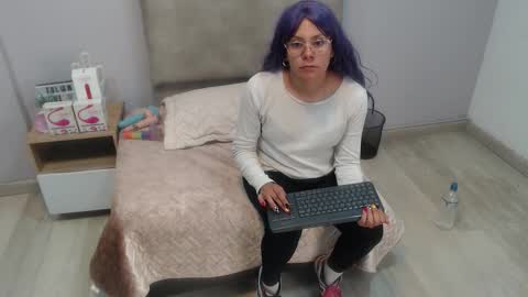 Snapshot of valevicious chatting on 10.18.25 valevicious online show from 10.18.25