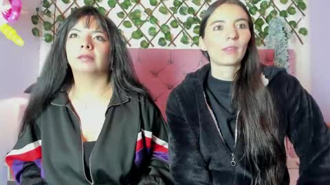 Snapshot of valkiria_and_dione chatting on 05.04.26 Valkiria and Dione online show from 05.04.26