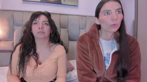 Snapshot of valkiria_and_dione chatting on 05.28.26 Valkiria and Dione online show from 05.28.26