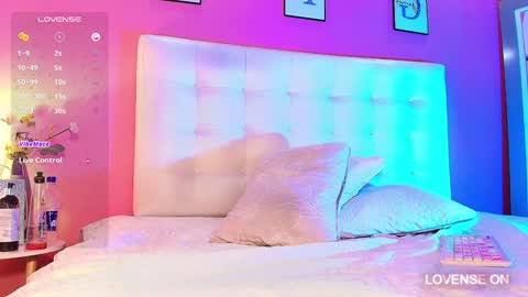 Valkiria moore  online show from 12.04.24