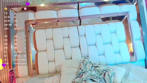 Valkiria moore  online show from 01.15.25