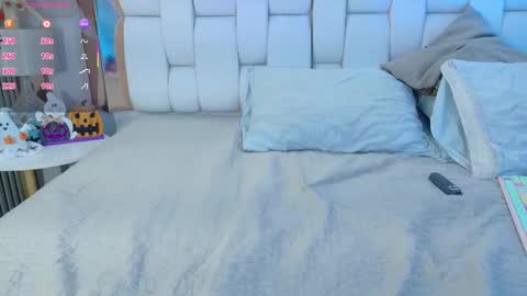 Valkiria moore  online show from 10.09.25