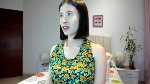 Macarena online show from 12.05.24
