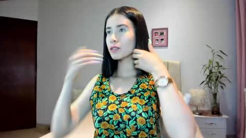 Macarena online show from 02.18.25