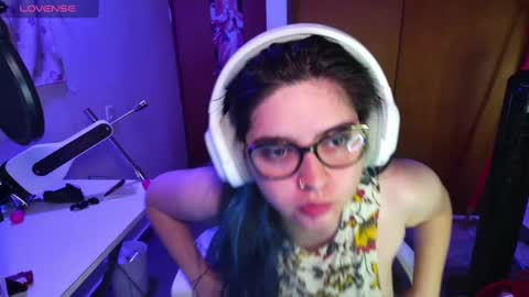 Im Violet online show from 02.20.25