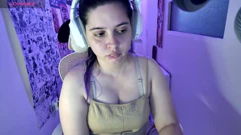 Im Violet online show from 02.21.26