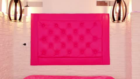 Vallolet Peach  online show from 12.06.24