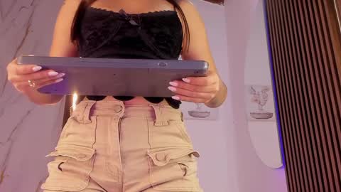 Vallolet Peach  online show from 09.17.25