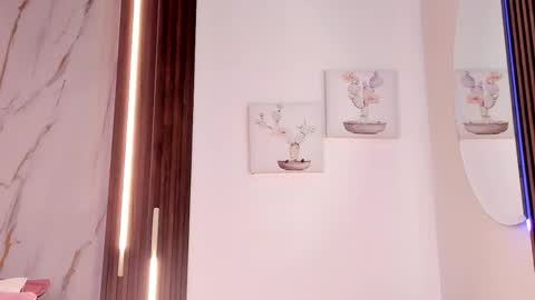 Vallolet Peach  online show from 04.17.26