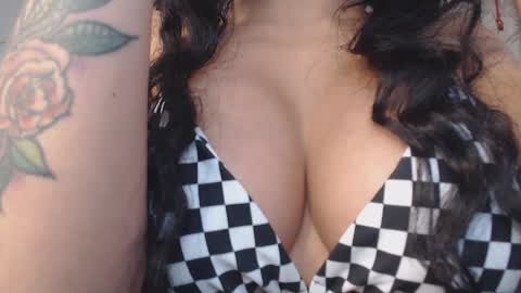 Snapshot of valquiria_sirgun chatting on 12.27.24 valquiria_sirgun online show from 12.27.24