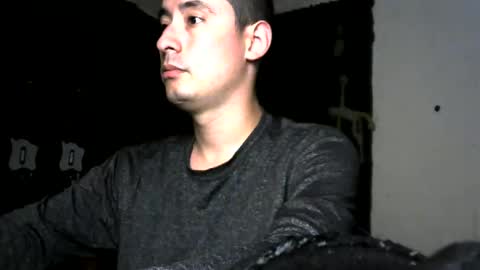 Snapshot of vampireathome chatting on 10.30.25 vampireathome online show from 10.30.25