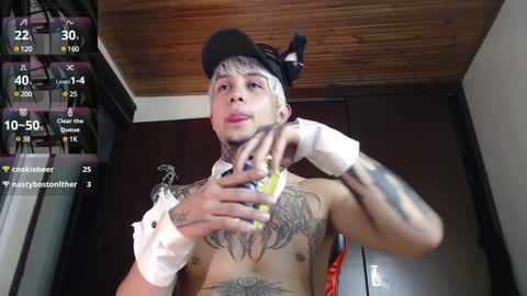 Snapshot of vampiredavyd chatting on 12.15.24 david guzman i model independenthelp me with a thumbs up online show from 12.15.24