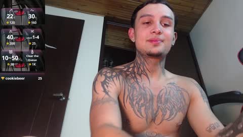 Snapshot of vampiredavyd chatting on 12.20.24 david guzman i model independenthelp me with a thumbs up online show from 12.20.24