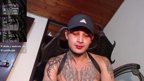 Snapshot of vampiredavyd chatting on 12.26.24 david guzman i model independenthelp me with a thumbs up online show from 12.26.24