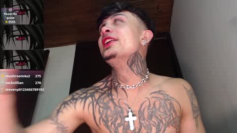 Snapshot of vampiredavyd chatting on 01.05.25 david guzman i model independenthelp me with a thumbs up online show from 01.05.25