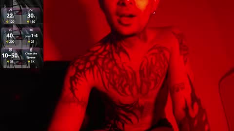 Snapshot of vampiredavyd chatting on 02.14.25 david guzman i model independenthelp me with a thumbs up online show from 02.14.25