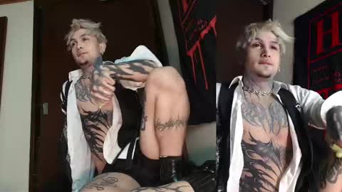 Snapshot of vampiredavyd chatting on 02.20.25 david guzman i model independenthelp me with a thumbs up online show from 02.20.25