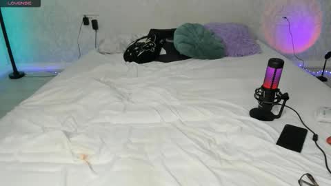 Snapshot of vamppire_girl chatting on 09.29.25 Vamppire Girl online show from 09.29.25