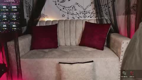 Snapshot of vampy_girl chatting on 11.04.25 Follow me in me ONLYFANS Giselxox online show from 11.04.25