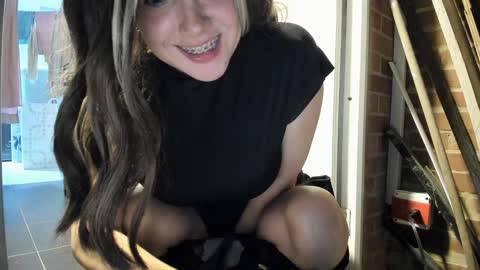 vanessa online show from 10.16.25