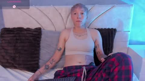 vane_grey online show from 06.25.26
