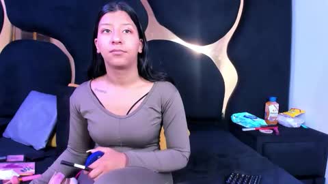 Snapshot of vanelin18 chatting on 05.27.26 Vane online show from 05.27.26
