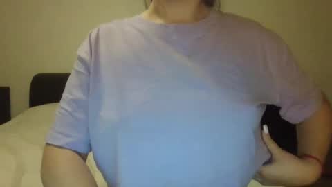 Snapshot of vanesajewel chatting on 03.02.25 VanesaJewel online show from 03.02.25