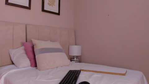 Snapshot of vanessa__cb chatting on 06.20.26 vanessa__cb online show from 06.20.26