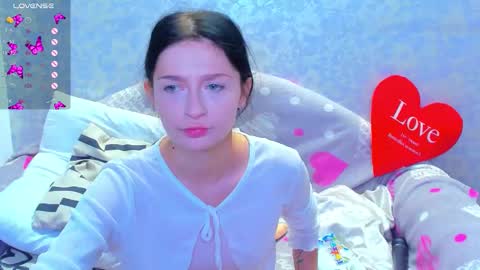 Snapshot of vanessa_florence chatting on 09.18.25 RUSSIAN BARBIE BABE online show from 09.18.25
