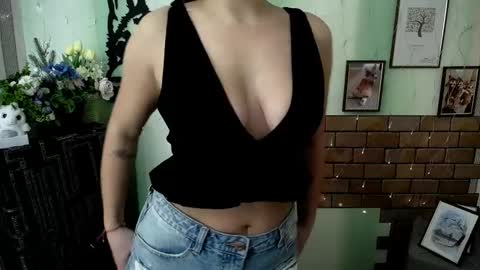 Vanessa online show from 02.12.25