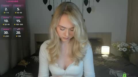 Vanessa Maes online show from 10.20.25